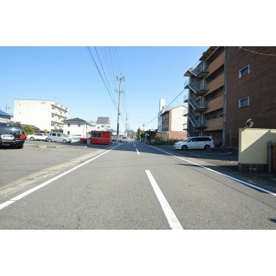 接道状況も良く駐車も楽々♪