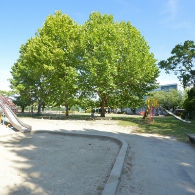 緑豊かな公園近く生活環境良好!