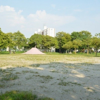 広々とした緑豊かな公園まで徒歩圏内で生活環境良好♪