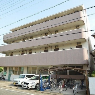 戸数の多さが魅力のRC造!北東角地で資産価値大♪
