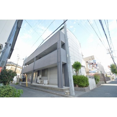 グレーを基調としたスタイリッシュな外観☆