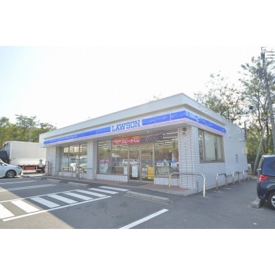 ATMや急な用事にも対応できるコンビニも自転車圏内♪