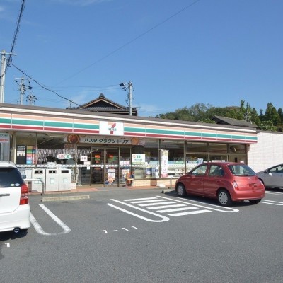 急な用事にも対応できるコンビニまで自転車圏内!