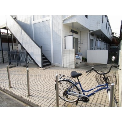 広々としたエントランス!簡易的な工事で駐車場として利用可☆