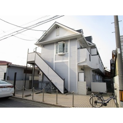 閑静な住宅街になじむ落ち着いた雰囲気の外観♪