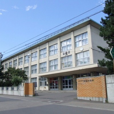 啓明中学校