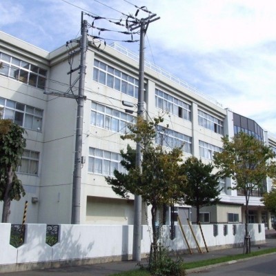 中の島中学校