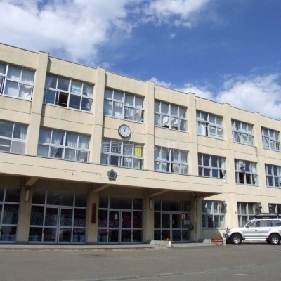 西岡中学校