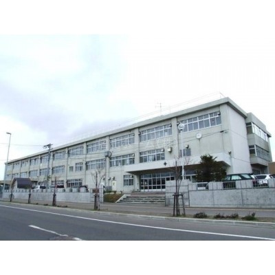 中学校:札幌市立札苗北中学校:3279m