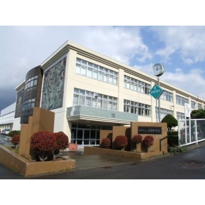 札幌市立常盤中学校まで2401m