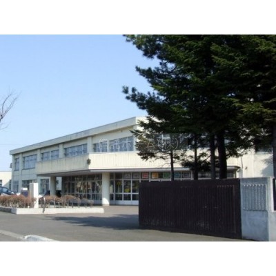 札幌市立伏古北小学校まで748m