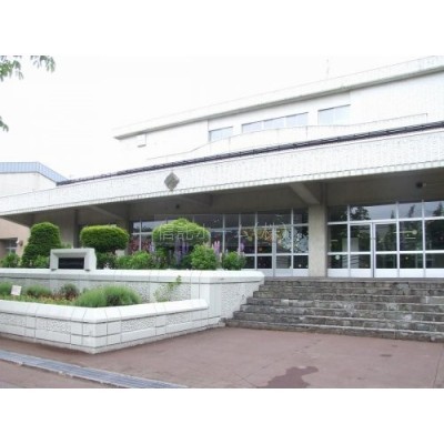 札幌市立中学校 平岡中学校まで448m
