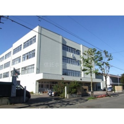 日章中学校まで577m