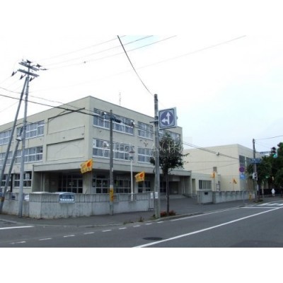 札幌市立光陽小学校まで188m