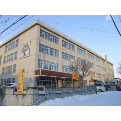 北園小学校まで849m