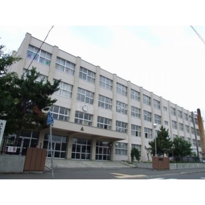 札幌市立小学校 山の手南小学校まで890m