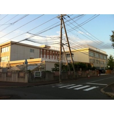 札幌市立小学校 真栄小学校まで713m