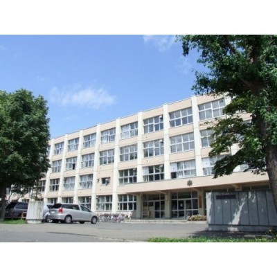 北栄中学校まで504m