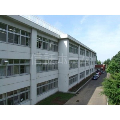 札幌市立宮の森中学校まで1681m