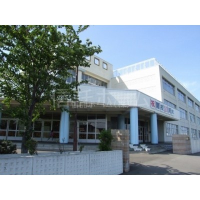 小学校:札幌市立新発寒小学校:947m