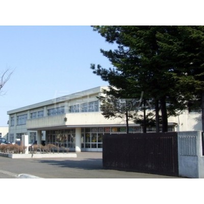 札幌市立伏古北小学校まで724m