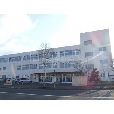 中学校:札幌市立青葉中学校:1102m