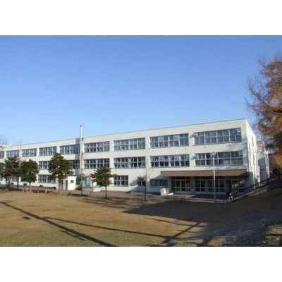 小学校:札幌市立月寒小学校:1047m