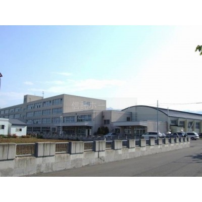 中学校:札幌市立稲陵中学校:933m