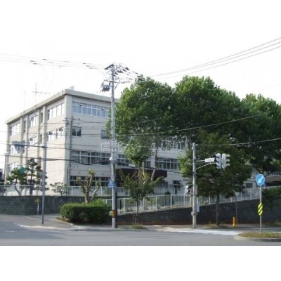 中学校:札幌市立陵陽中学校:457m
