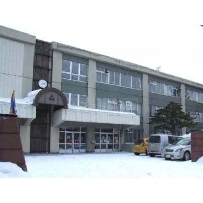 中学校:札幌市立信濃中学校:1616m