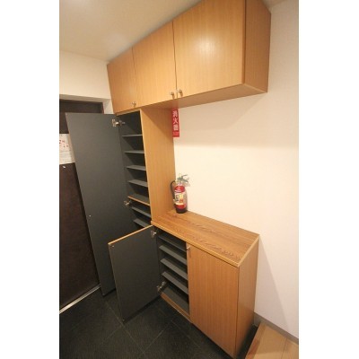 ※同タイプの別のお部屋の内装写真になります