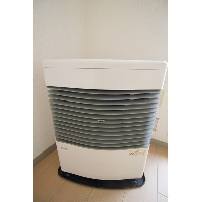 ※同タイプの別のお部屋の内装写真になります