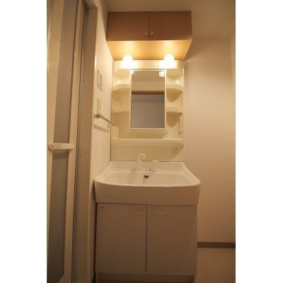 ※同タイプの別のお部屋の内装写真になります