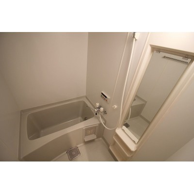 ※同タイプの別のお部屋の内装写真になります