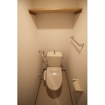 ※同タイプの別のお部屋の内装写真になります