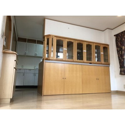 2階キッチン前面収納(特注家具)