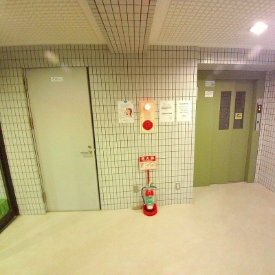 エントランス②
