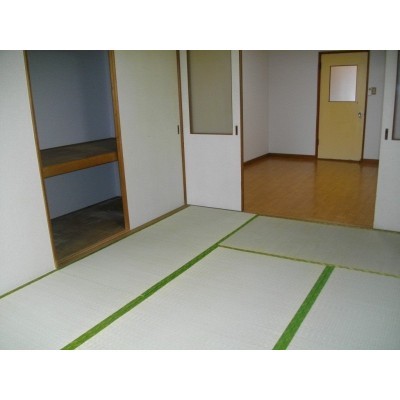 和室から居間方向
