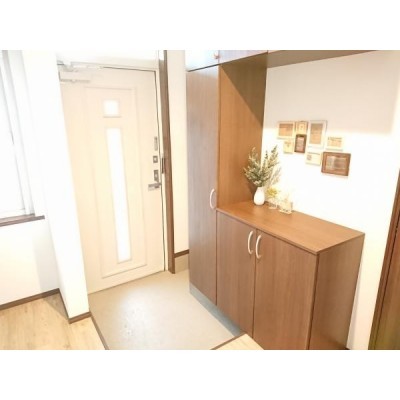 【リフォーム後】新品のシューズBOXに交換しました。壁、天井