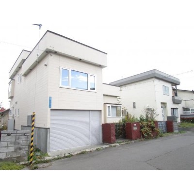 【リフォーム前】西側からの外観です。外壁・屋根の塗装を行うの
