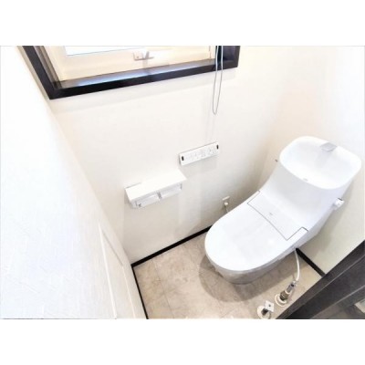 【リフォーム後写真】新品のトイレに交換しました。トイレが新品