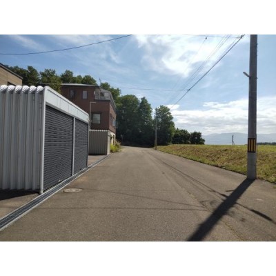 【リフォーム中】建物南側にある前面道路の幅は8mです。道路幅