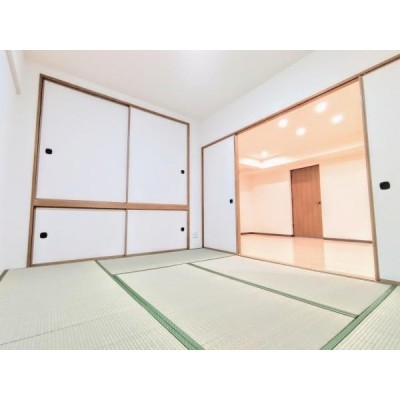 【リフォーム前写真】リビング横6畳の和室です。畳表替え、壁天