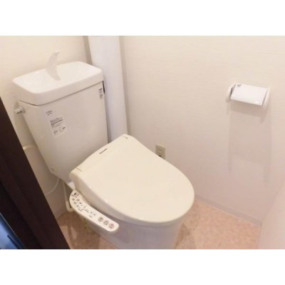 【リフォーム後トイレ】新品のシャワー付きトイレに交換しました