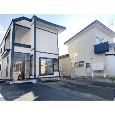 リフォーム中【外観】閑静な住宅街にあるおうちです。屋根・外壁