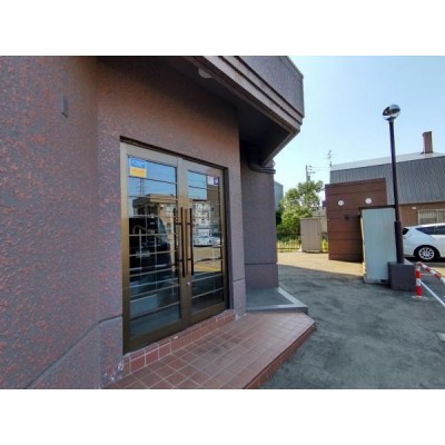 【建物入口】