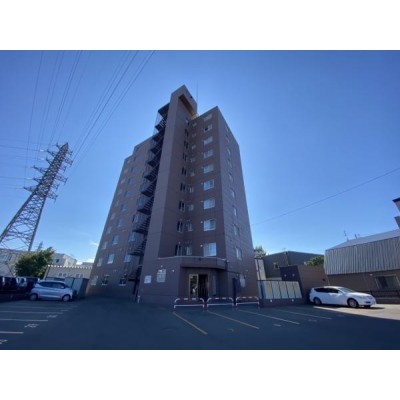 【建物外観】10階建て総戸数40戸のうちの7階です。