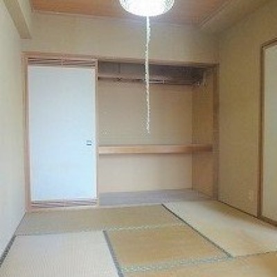 和室4.5帖 押入がついています。