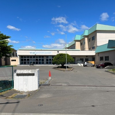 青葉中学校(約550m)