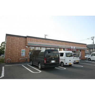 セブンイレブン徒歩6分